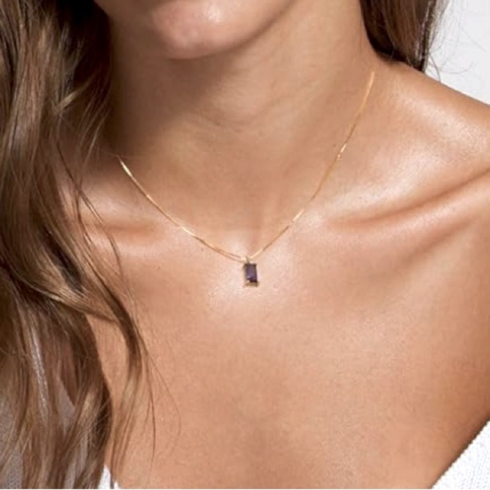 Amethyst ‘Birthstone’ Pendant in Gold